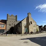 The Tidal Shack - Part Of The The Bay Filey Village With Pool, Gym And Direct Access, Pub, Restaurant, Tennis And Meadows Walks *